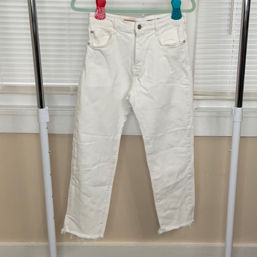 Pilcro White Frayed/Distressed Jeans